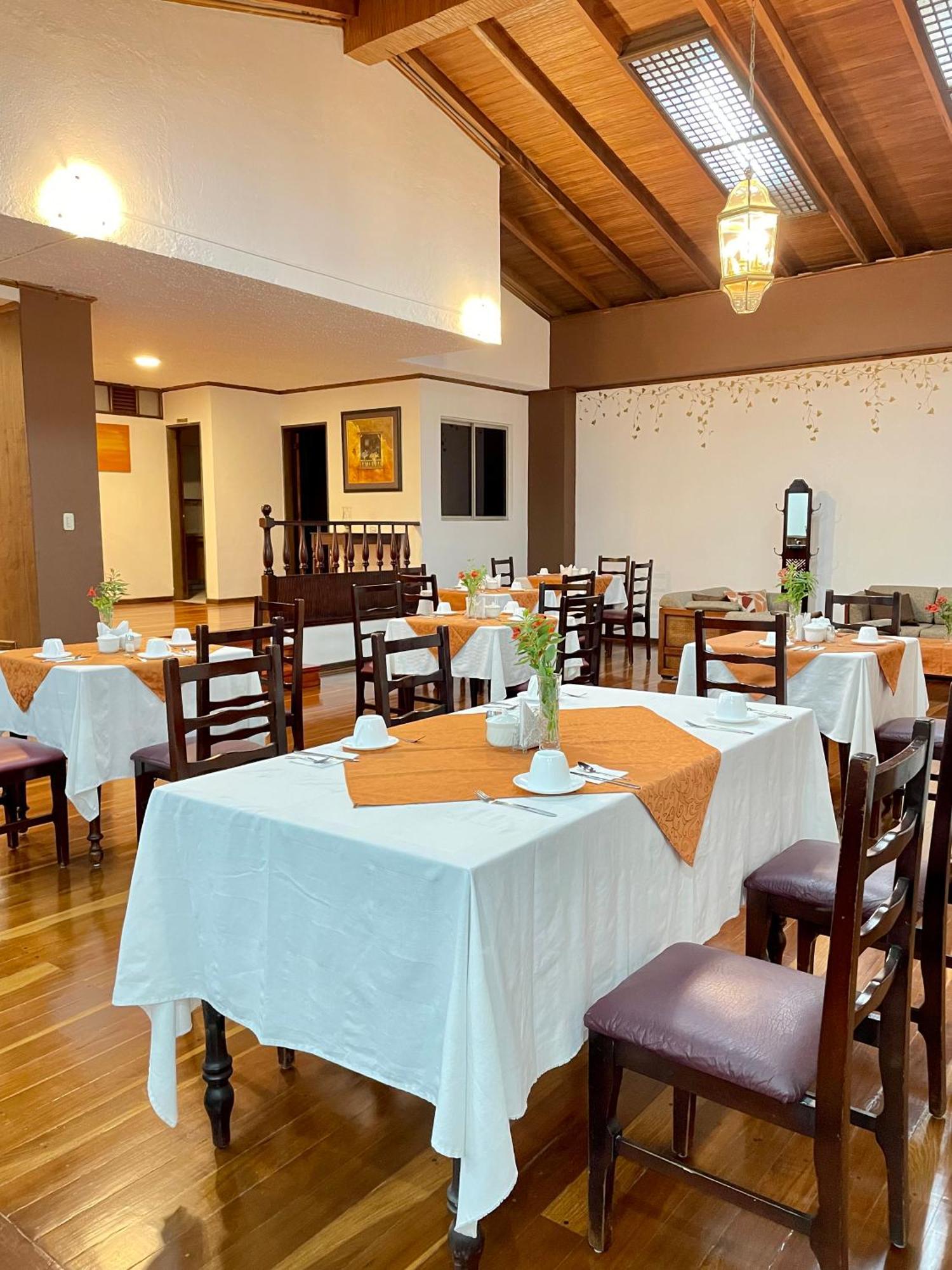 ホテル Loft Nass Atahualpa クエンカ エクステリア 写真
